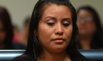 El Salvador: La Fiscalía debe dejar de criminalizar a Evelyn Hernández