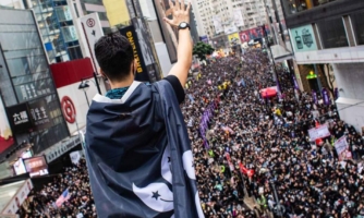 Hong Kong: Represión de manifestaciones pacíficas al empezar la policía 2020 con renovados ataques contra la disidencia