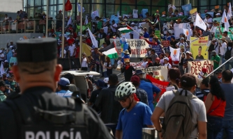 El Salvador: Gobierno profundiza patrón autoritario frente al descontento social 