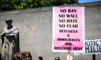 Estados Unidos: La prohibición de viajar impuesta por Donald Trump perjudicará a las personas que buscan seguridad y propagará el odio y la discriminación