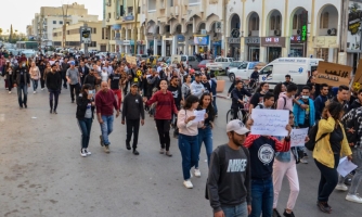 “Sólo reclamábamos nuestros derechos”: Las autoridades tunecinas castigan la movilización en favor de los derechos socioeconómicos y medioambientales
