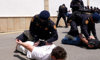 Rusia/Azerbaiyán: Las autoridades deben investigar los presuntos abusos contra personas detenidas cometidos en operaciones policiales de “ojo por ojo, diente por diente” 