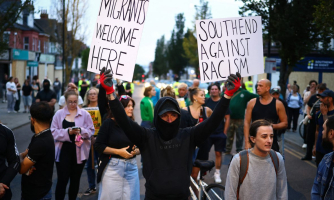 Reino Unido: Las decisiones sobre diseño y política de X abonaron el terreno a narrativas incendiarias y racistas contra personas musulmanas y migrantes tras el ataque de Southport