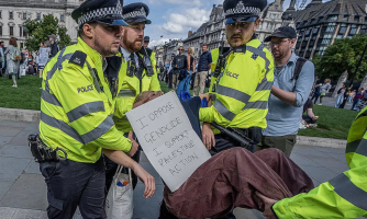 Reino Unido: Casi 900 detenciones en protesta propalestina muestran el “menosprecio” del gobierno de Reino Unido hacia el derecho a protestar