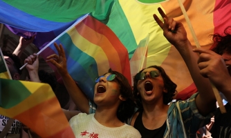 Turquía: Deben retirarse unos cargos absurdos contra la junta directiva de una organización LGBTI+