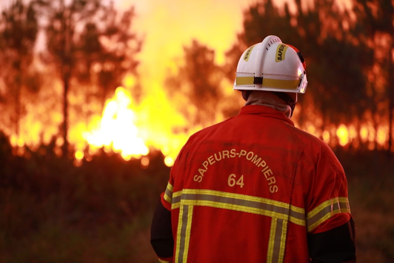 Global: El calor extremo pone de manifiesto el efecto letal de la combinación de cambio climático, codicia empresarial y fracaso político mientras arden los derechos